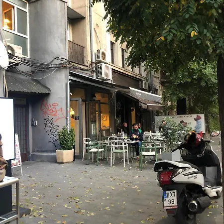 Travel And Discover @ Smart Near Metro Bucharest